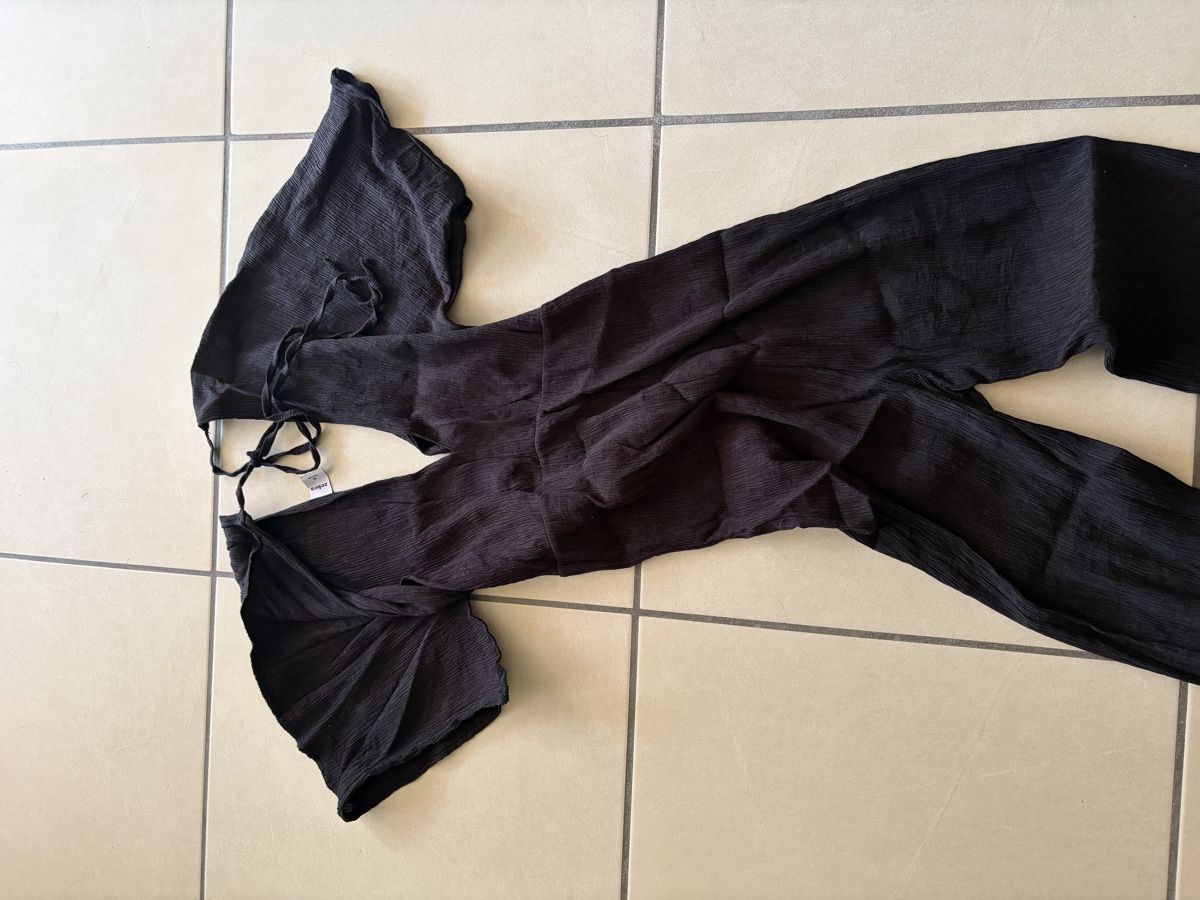 Tuniche: Combinaison noire Zebra  – Nuovo (secondo la descrizione) da Ecublens VD venduto da ver_z698