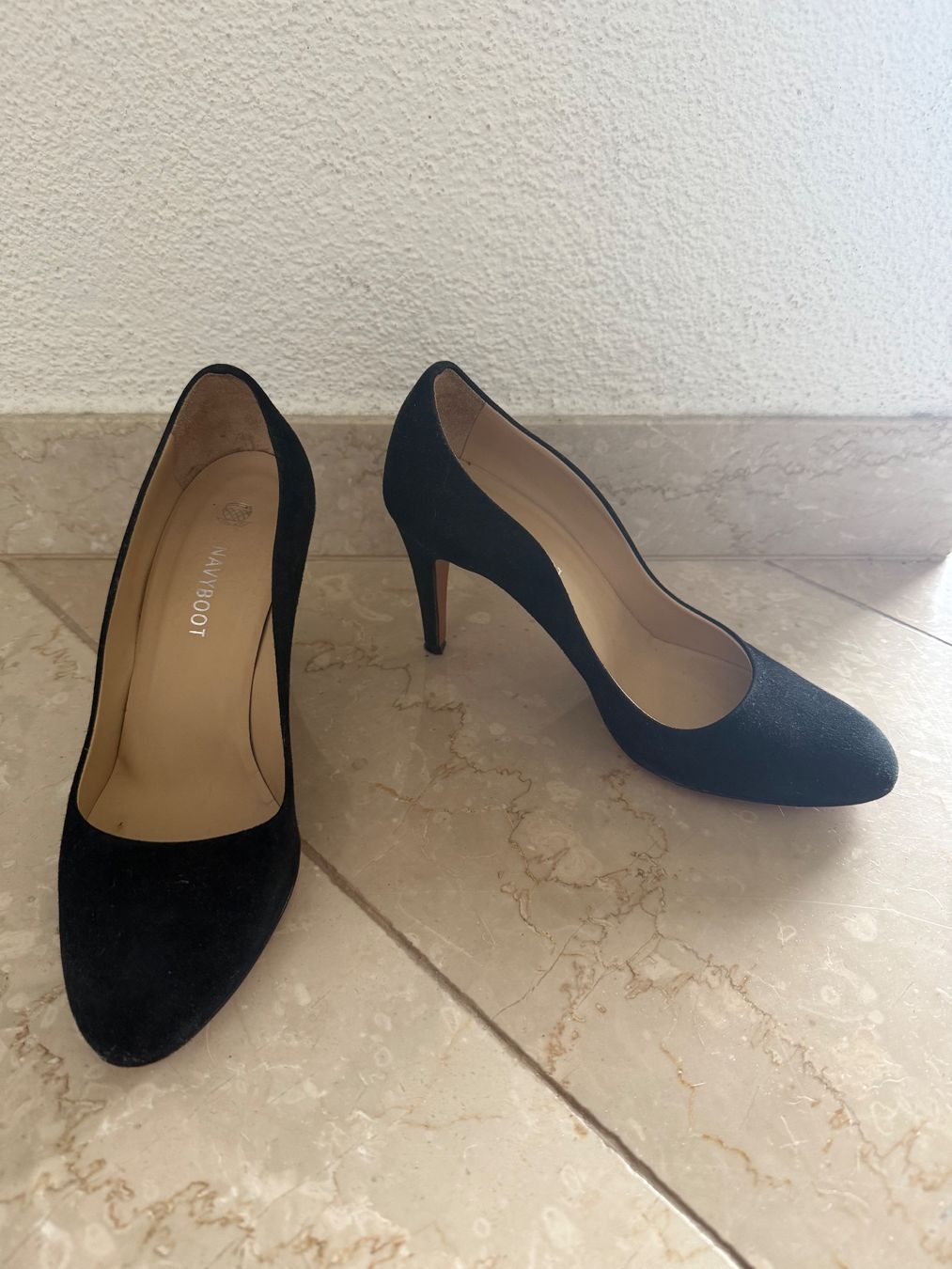 Navyboot Damenschuhe: Navyboot schwarze Wildleder-Pumps – Gebraucht aus Altendorf von Ga04 3