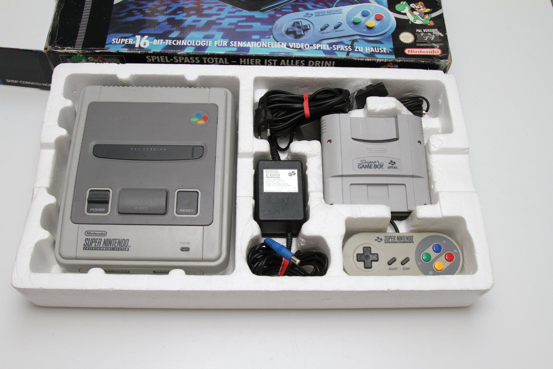 Nintendo Console: Nintendo SNES mit OVP und Spielen – Usato da Basel venduto da camelot99 3