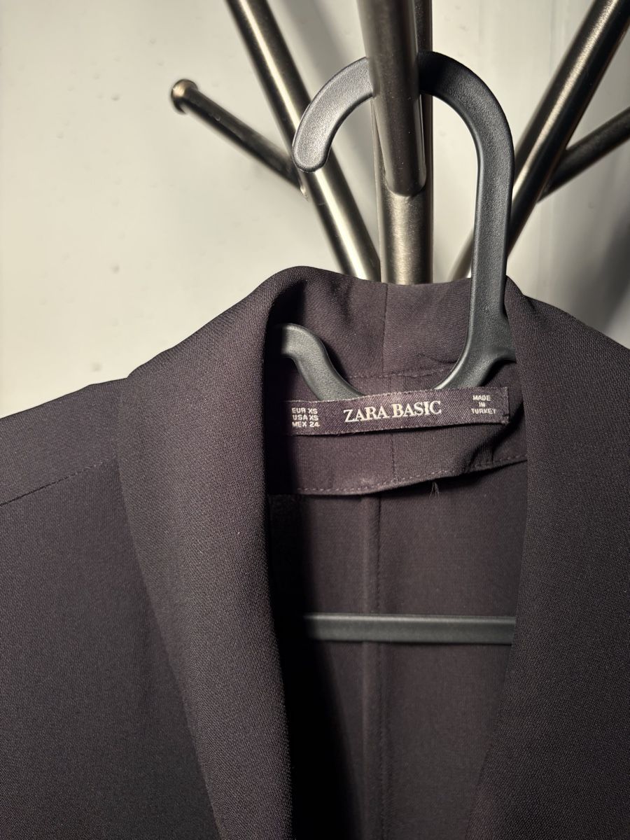 Zara Tute: Schwarzer Zara Basic Blazer-Jumpsuit kurz Grösse XS – Nuovo (secondo la descrizione) da Büsserach venduto da SalebyGianni 1