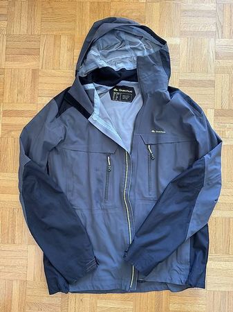 Veste randonnée imperméable et légère 