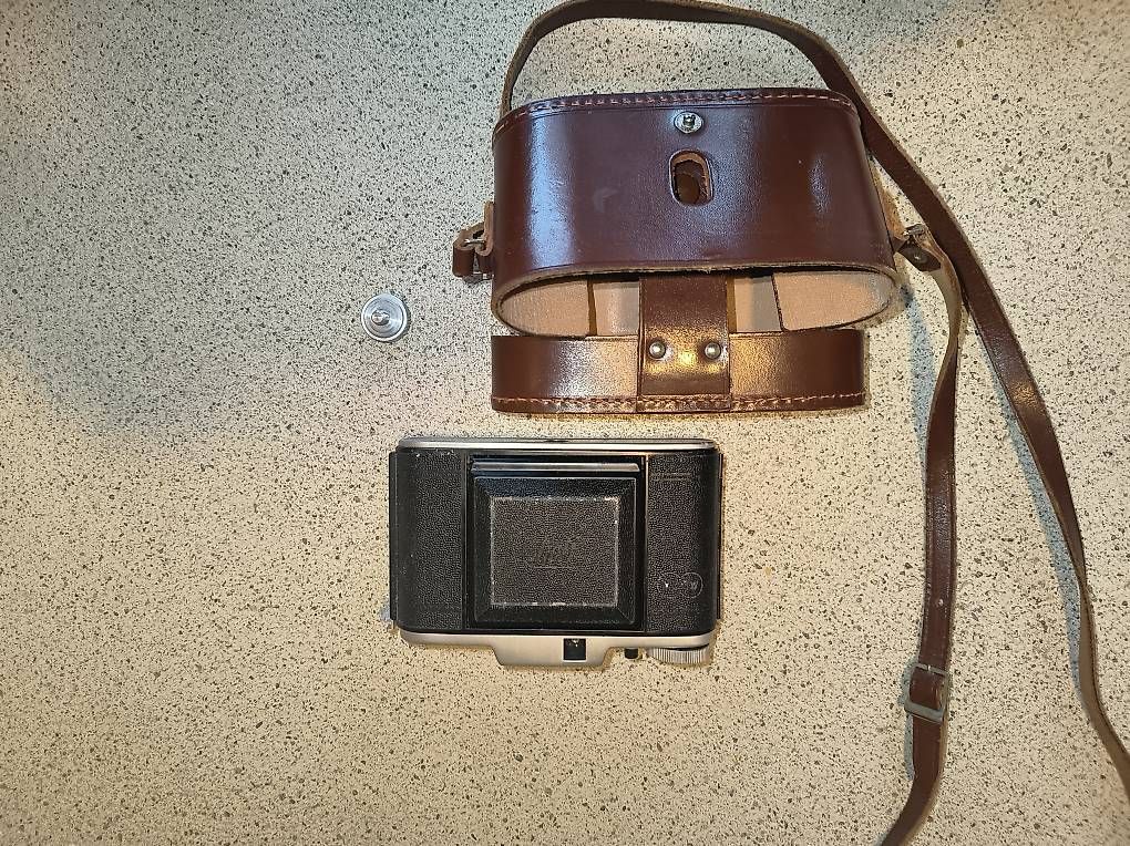 Fotocamera: Adox Antik Kamera – Usato da Au SG venduto da hac_sn68