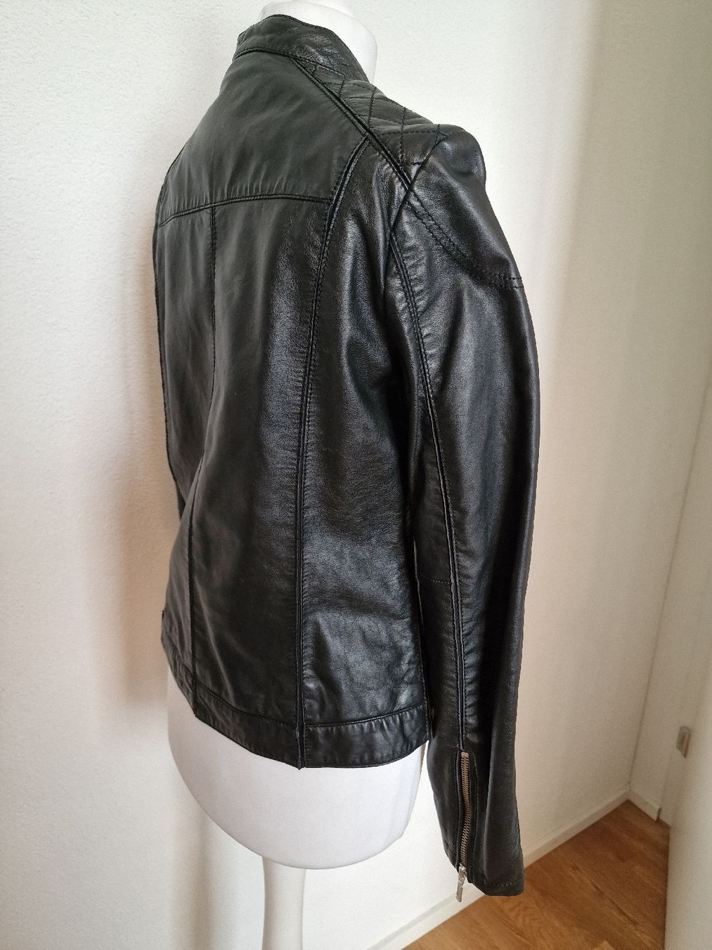 Giacche: neue JJBenson Lederjacke Gr. 36, Echtes Lammleder – Nuovo e nell'imballaggio originale da Kerns venduto da d_s_obwalden 4