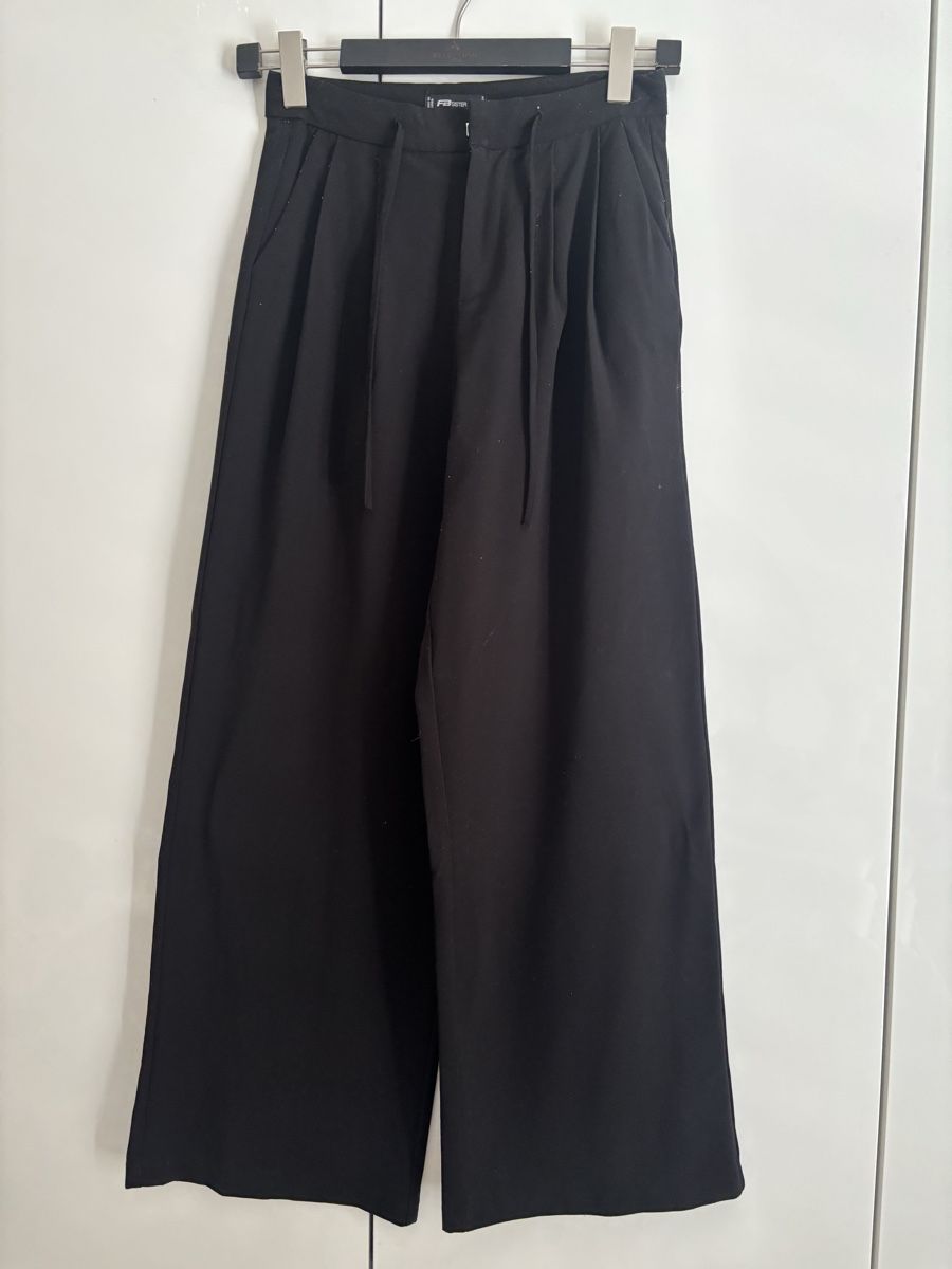 Completi & Tailleur: Schwarzer Zweiteiler aus Blazer und Hose – Nuovo (secondo la descrizione) da Biel/Bienne venduto da adna.sc 1