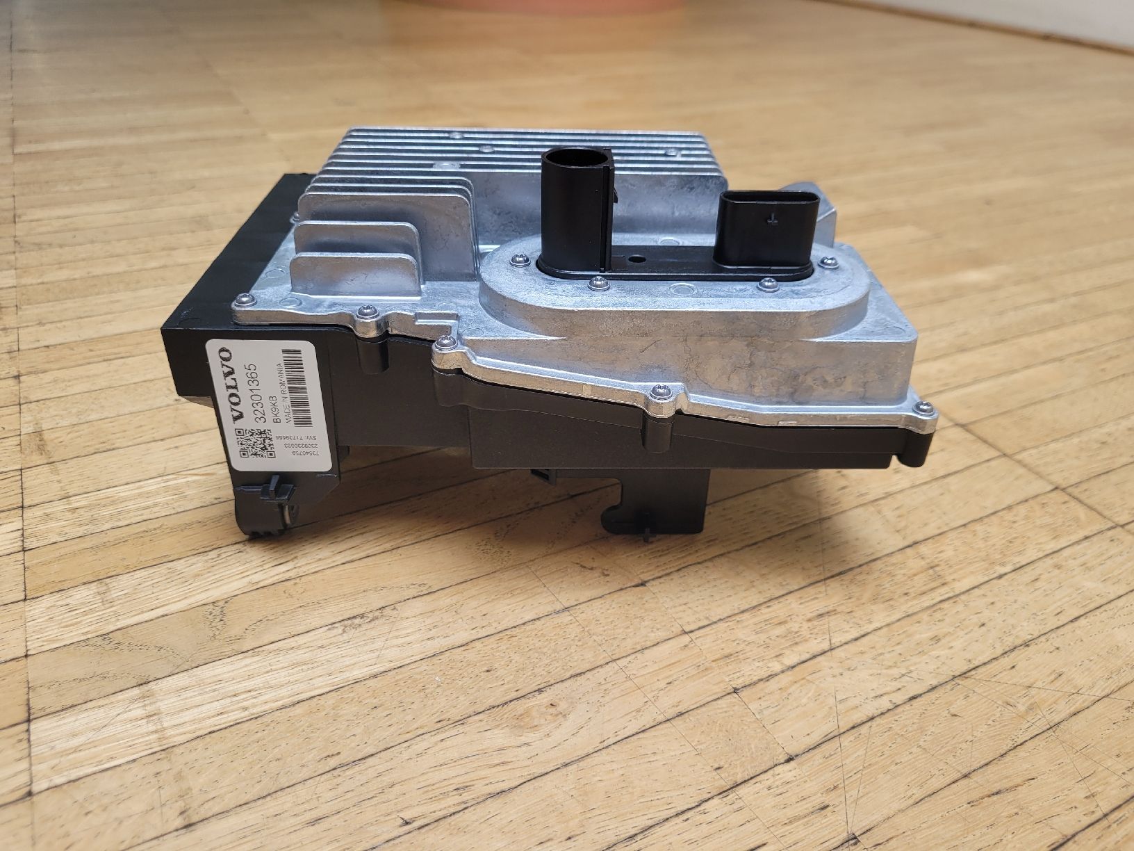 Volvo Alle Autoersatzteile: Steuergerät Volvo 32301365 neu – Neu und originalverpackt aus Steffisburg von Volvo_Cars_Thun 2