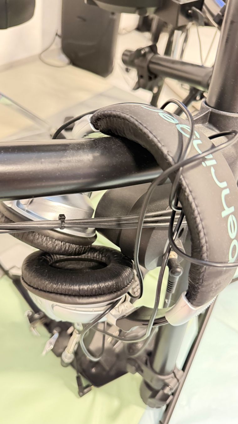 Roland Musikinstrumente: Roland V-Drum TD-07 E-Drum Behringer Lautsprecher +Kopfhörer – Gebraucht aus Zuckenriet von dia-f. 3