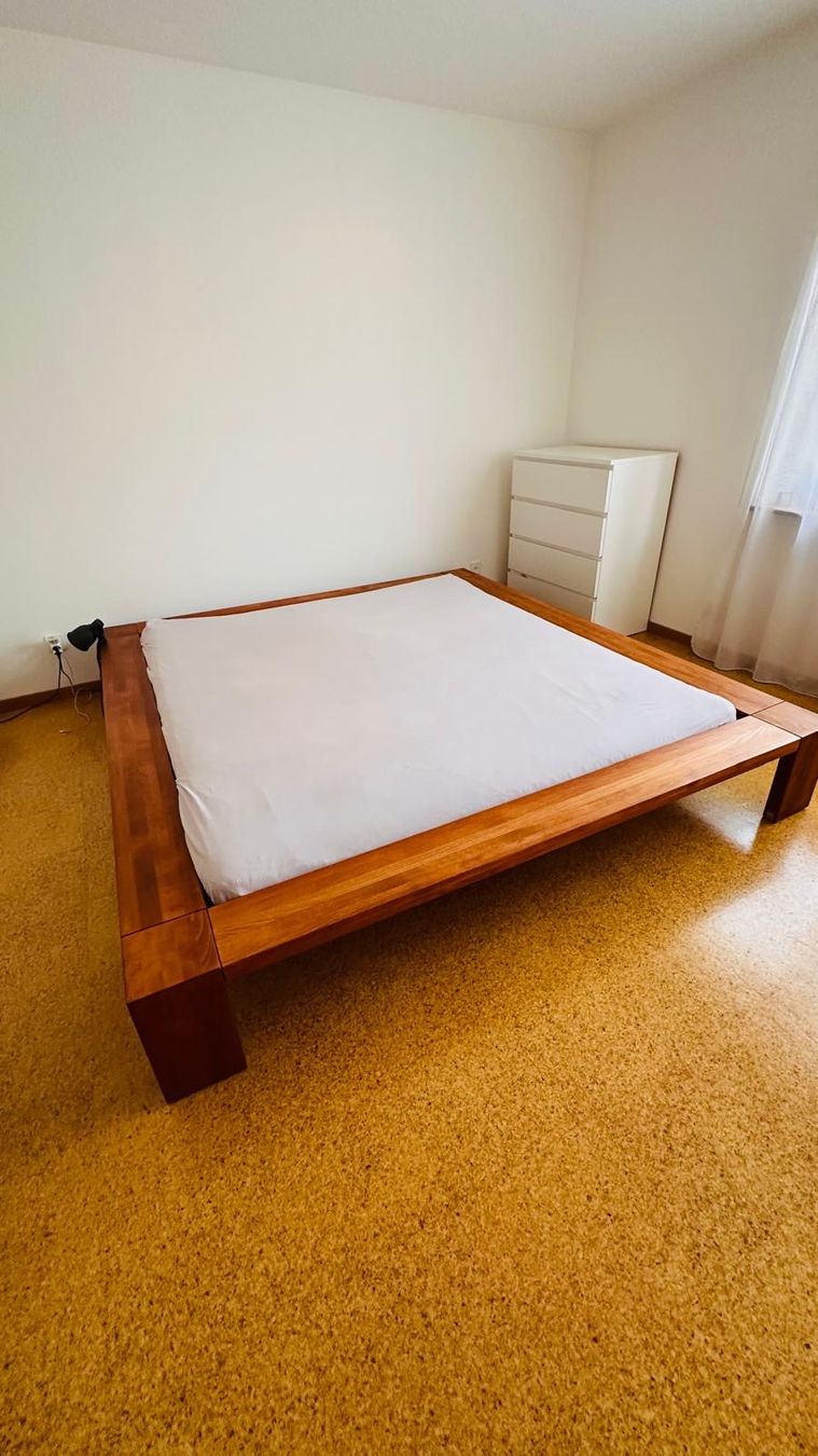 Hüsler Nest Lits: Massivholz-Bett – D'occasion à Zürich par mkr_8prl 2