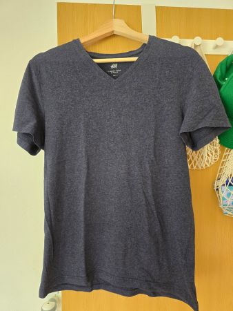 V-Neck T-Shirt M blau