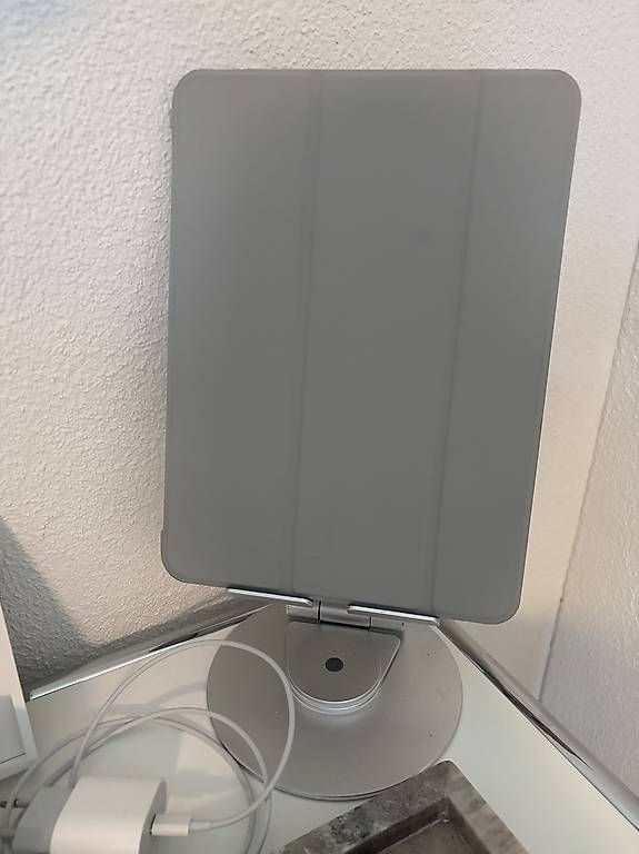 Altro per computer & reti: Tablet iPad Halter Ständer Silber – Usato da Zürich venduto da car_9sdb 3