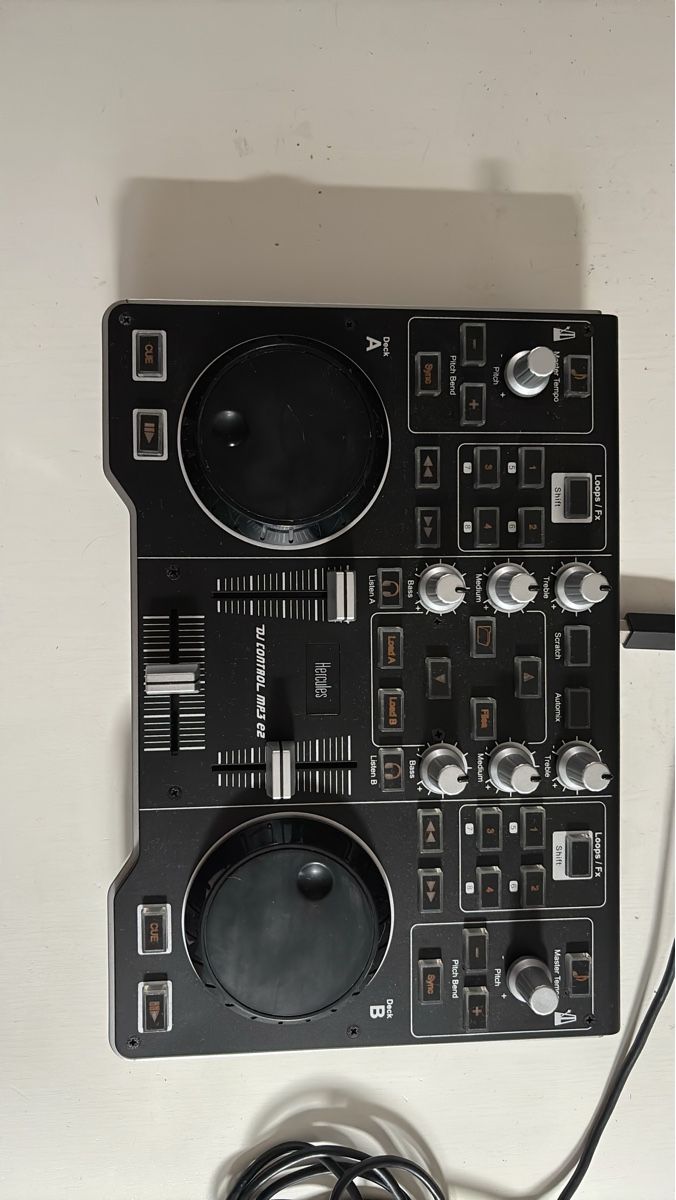 Hercules Mischpulte: DJ Controller Hercules Control MP3 e2 USB – Gebraucht aus Zürich von dsc_py62
