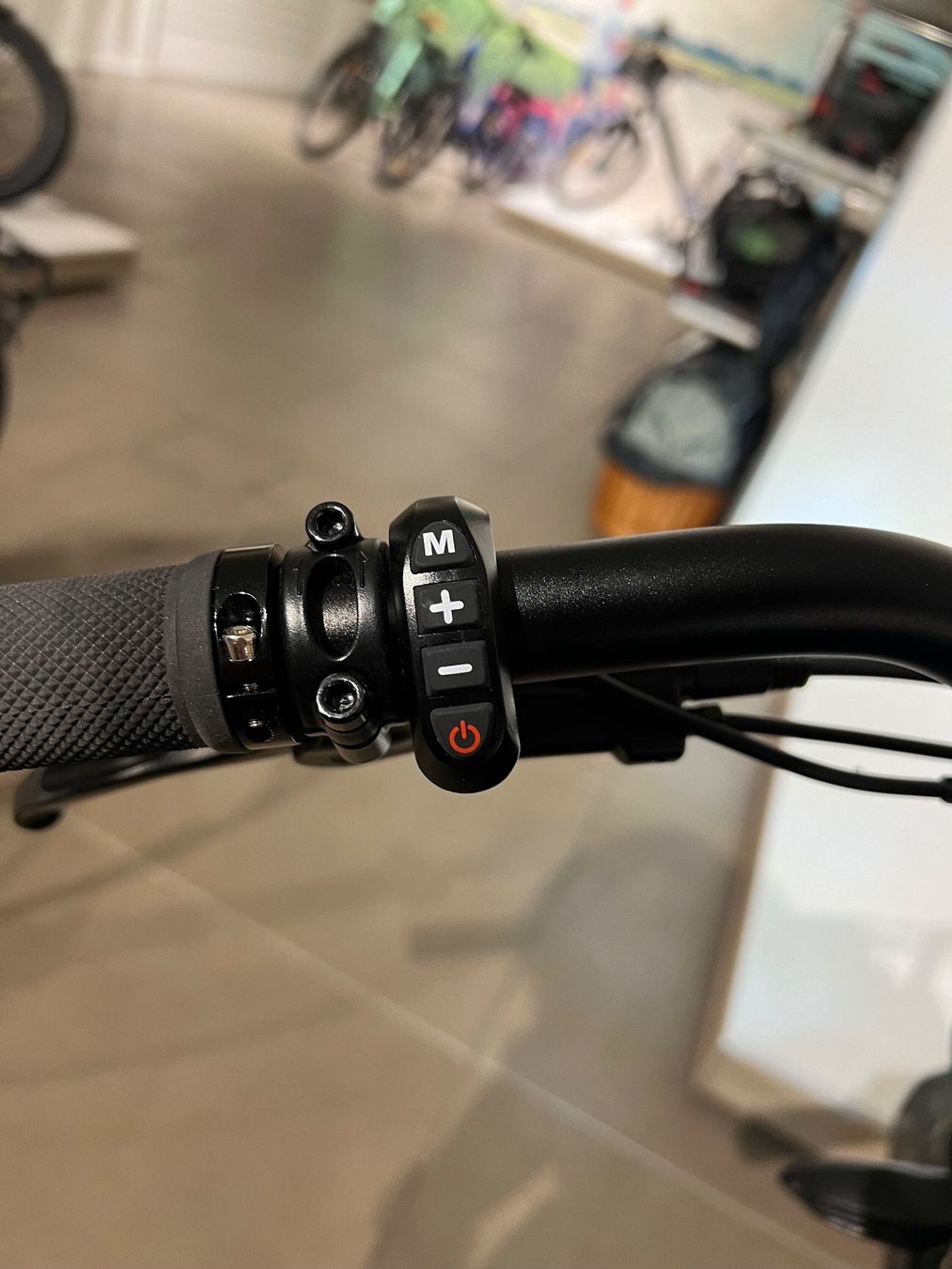 Mofas: Elektro Scooter / Roller - 35 Km/h – Neu (gemäss Beschreibung) aus Ebmatingen von  6