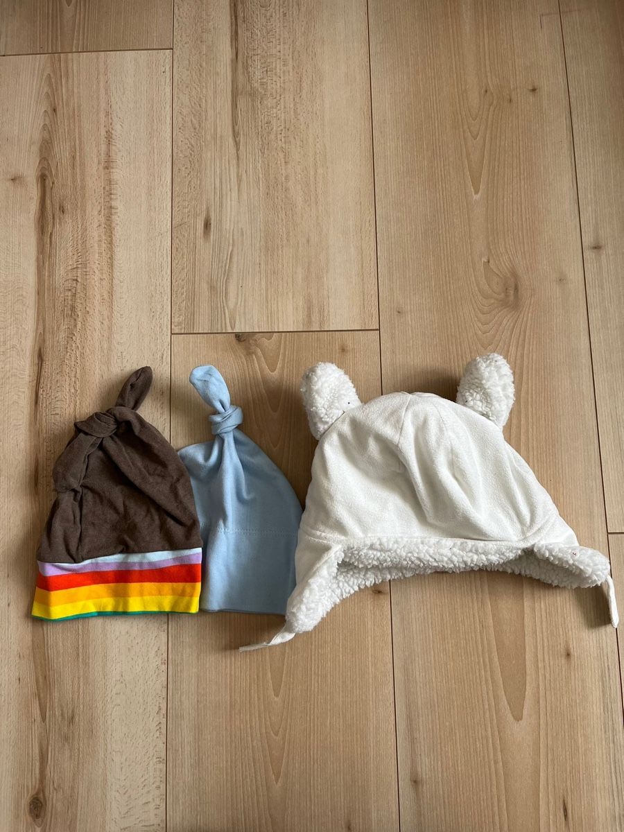 Lotti & Set di vestiti: Baby Mützen – Usato da Bubendorf venduto da gogo31