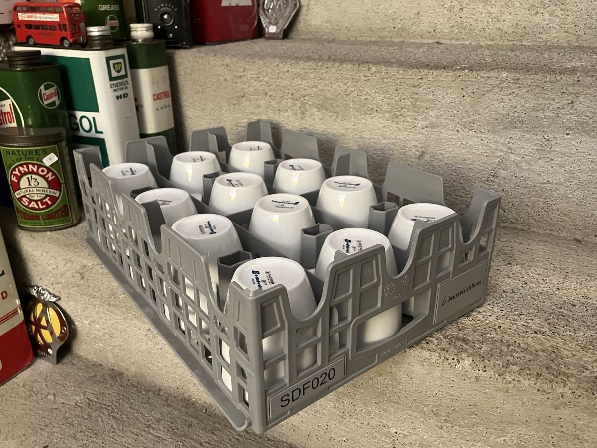 Behälter & Ähnliches: Atlas Trolley drawer rack + Coffee/Tea cups – Gebraucht aus Zürich von Classic_Collection_Zurich