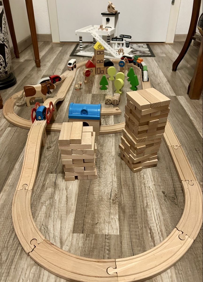 Ikea Spielzeuge: Circuit de train complet Lillabo et Garage – Gebraucht aus Petit-Lancy von Pierre_le_voyageur 6