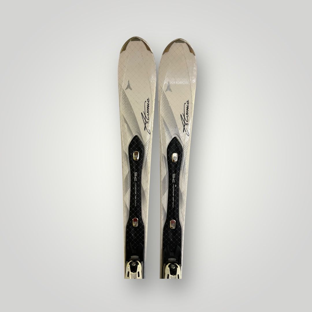 Atomic Skis: Atomic Ski 157cm      Lot 010325001 – Gebraucht aus Murten von Ski-Outlet 1