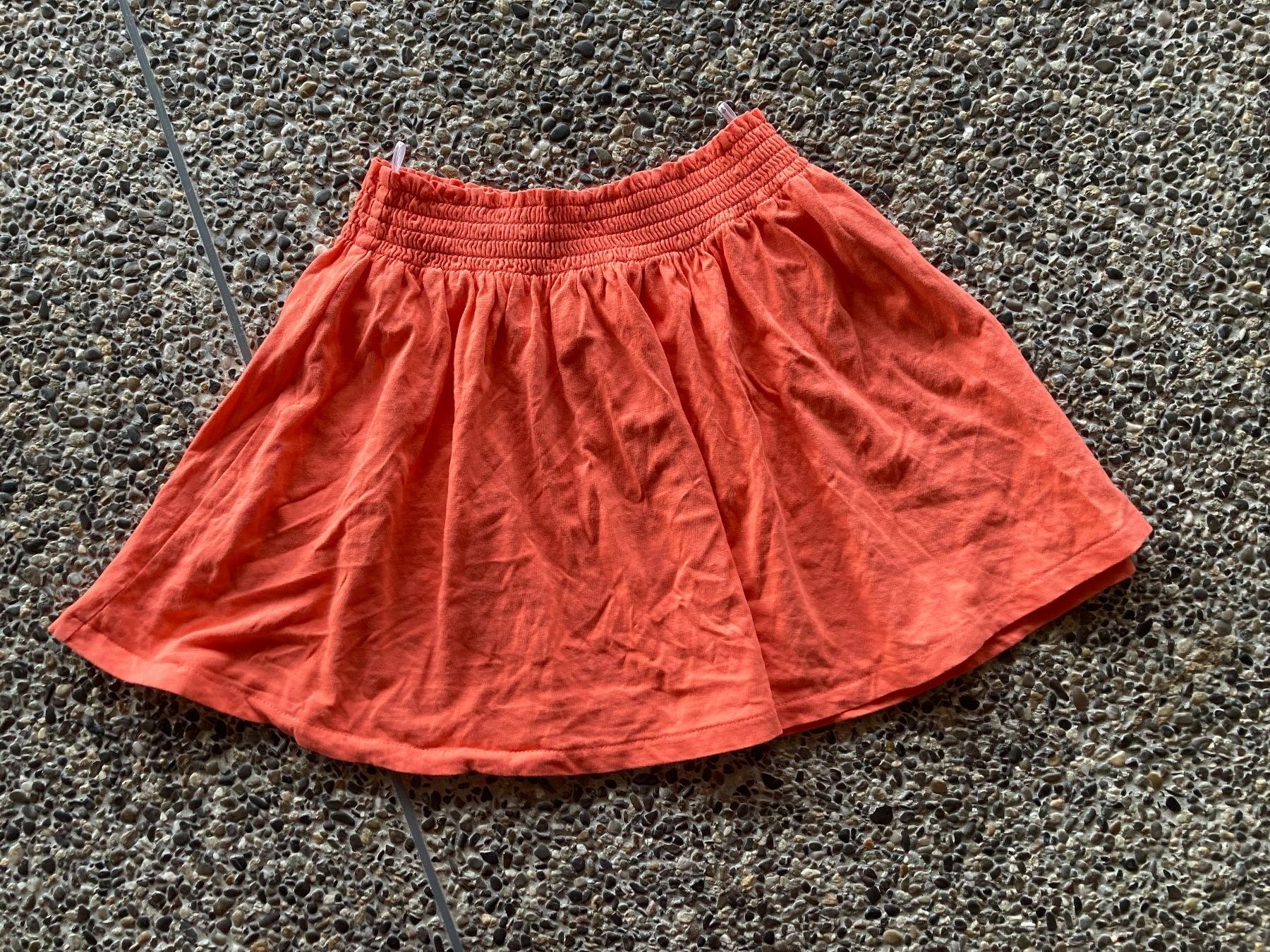 C&A Robes et jupes: Jupe, Rock Gr. 128 100% BW – D'occasion à Aetingen par Nadinsky