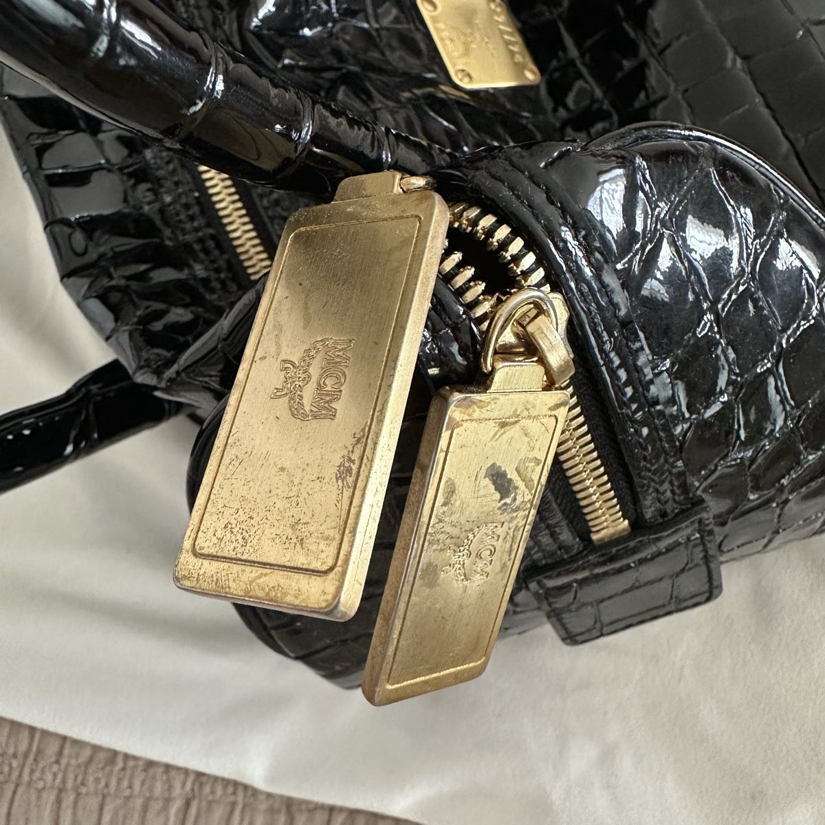 Mcm Taschen für Damen: MCM Schwarze Henkeltasche – Gebraucht aus Zürich von Nomase10. 7