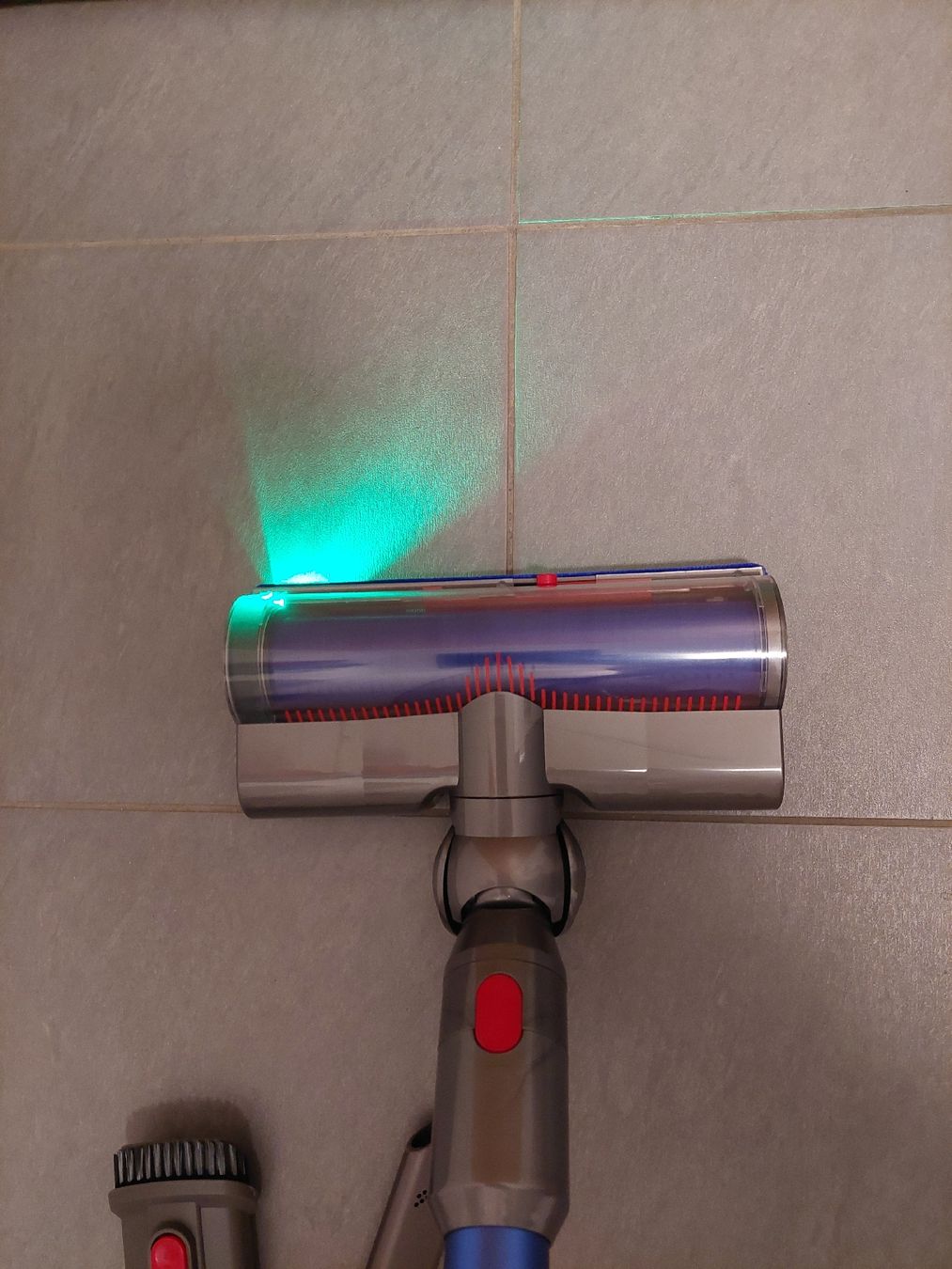 Dyson Aspirapolveri & Accessori: Aspirateur Dyson V7 – Usato da Meyrin venduto da aki_1971 5