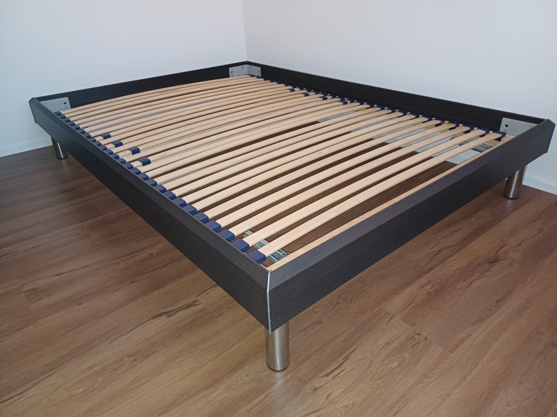 Letti: Bett 140x200cm mit Lattenrost – Usato da Reiden venduto da Stifi87 6