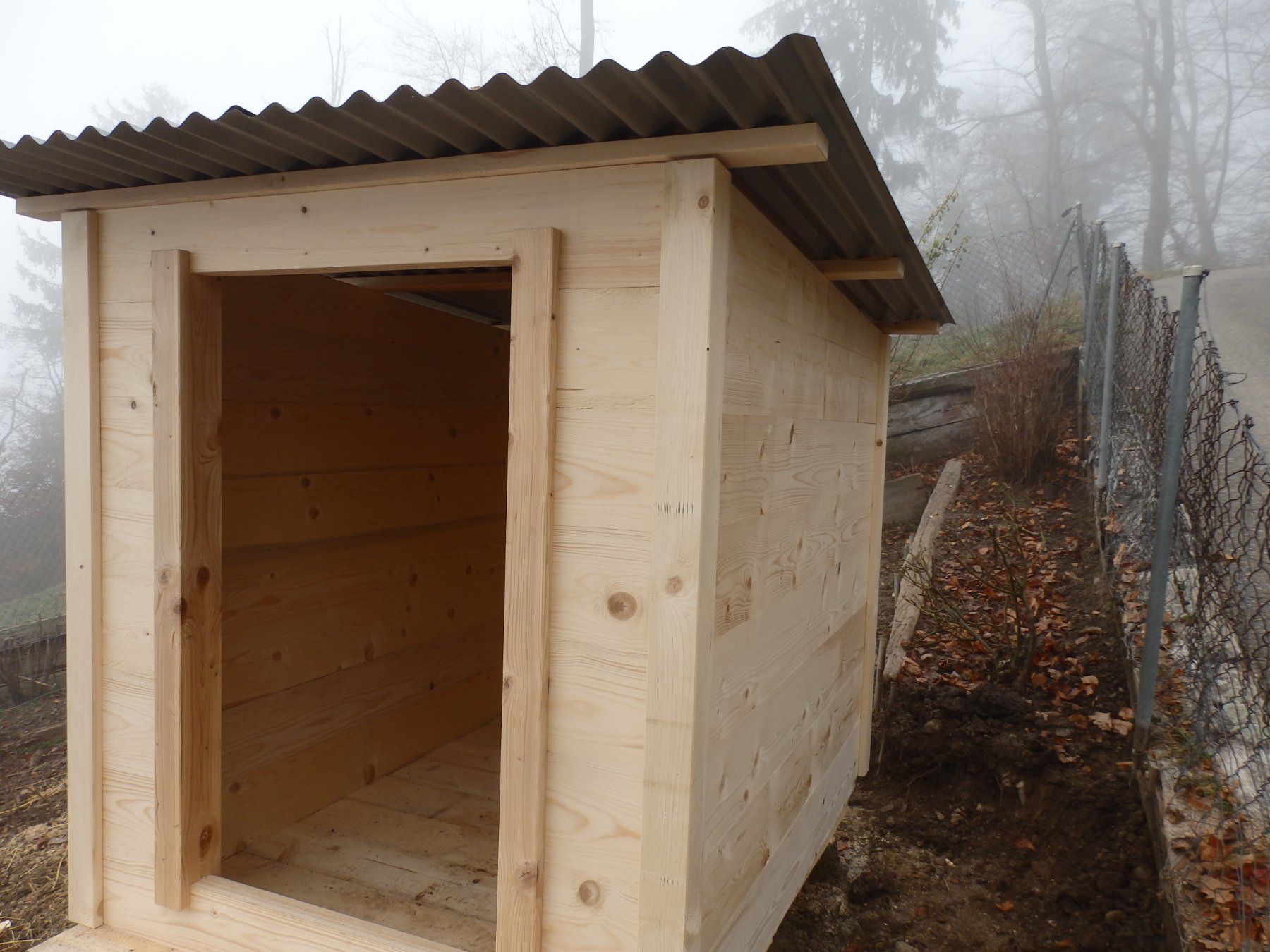 Gabbie, trasporto & Sicurezza: Kälberiglu aus Holz neu – Nuovo e nell'imballaggio originale da Heiligenschwendi venduto da kiplimo 5
