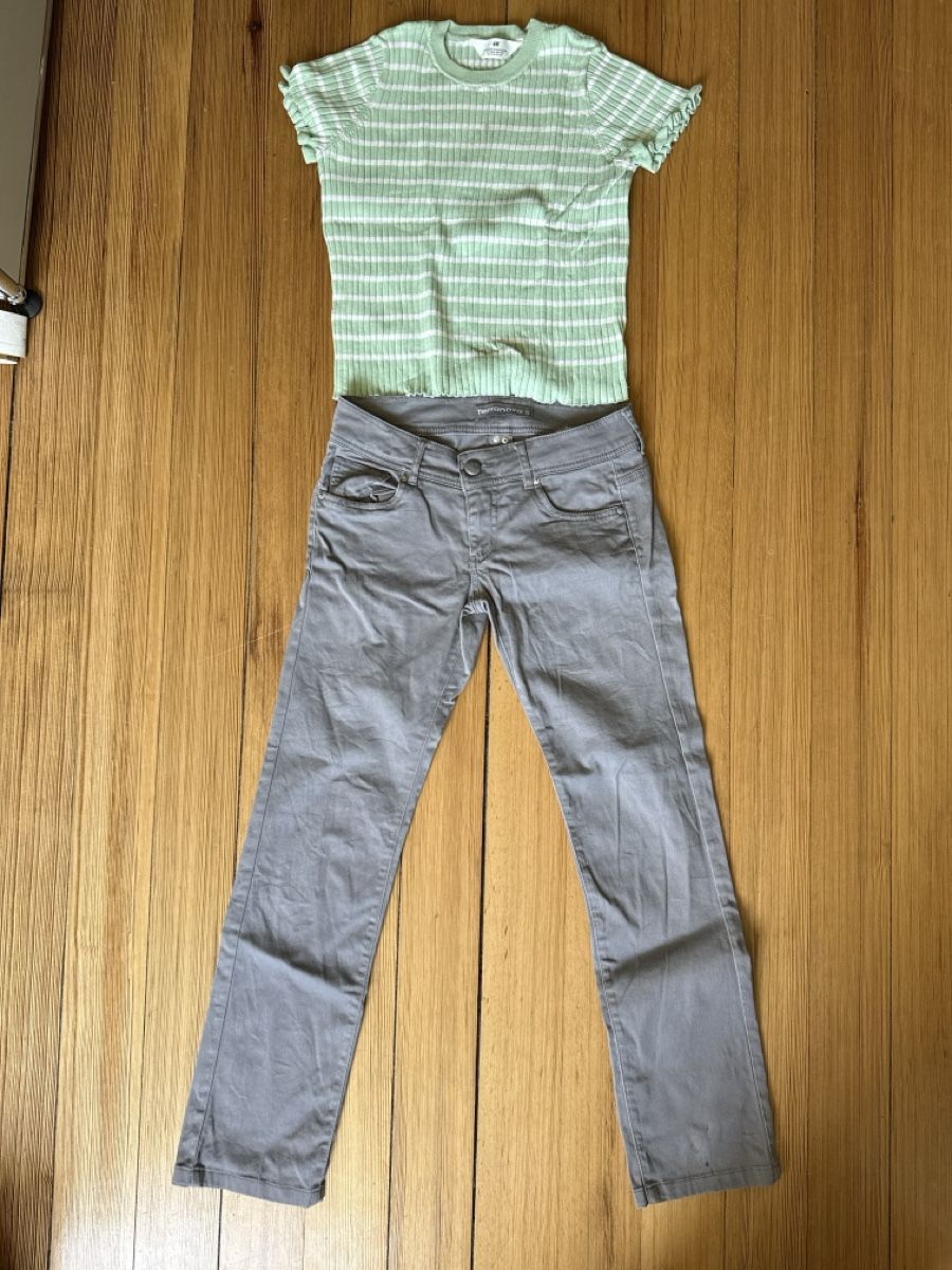 Kleiderpakete & -sets: Hose und Shirt Gr.s – Gebraucht aus Solothurn von var002