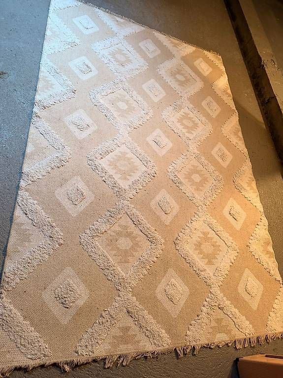 Tappeti: Teppich – Usato da Basel venduto da Laura.W. 1