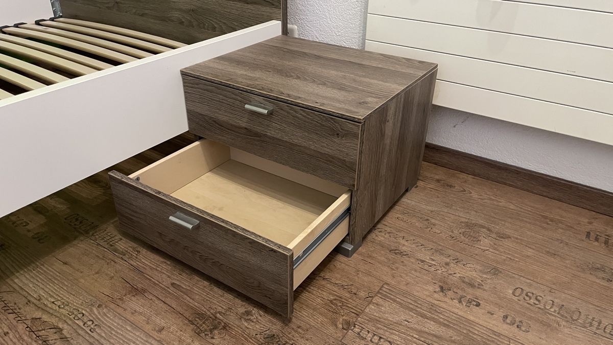Lits: Bett 120x200 mit Nachttisch – D'occasion à Ehrendingen par Cyrilf99 2