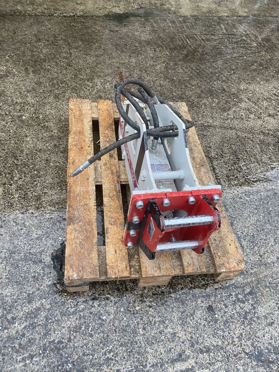 Takeuchi Escavatori: Huppi TB 125 Spitzhammer Bagger – Usato da Menzingen venduto da Edelmuni7 2
