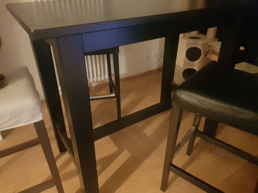 Table de bar et chaises IKEA / Bartisch und Stühle Kaufen auf Ricardo