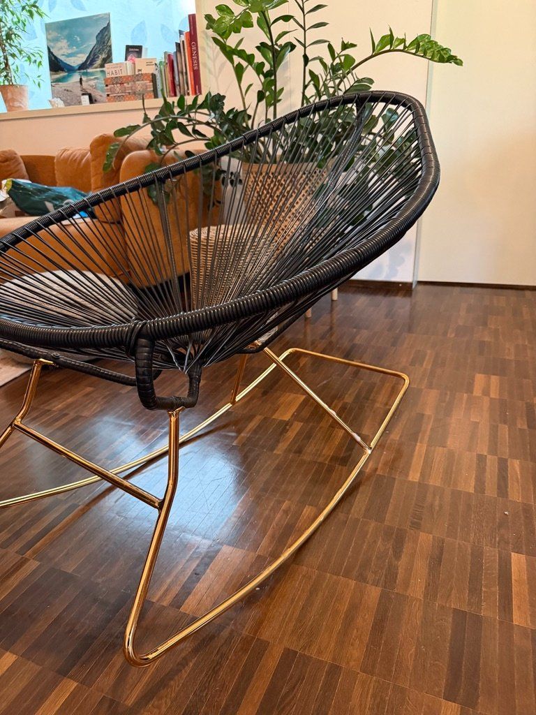 Poltrone: Designer Schaukelstuhl – Usato da Horgen venduto da ananassaft 2
