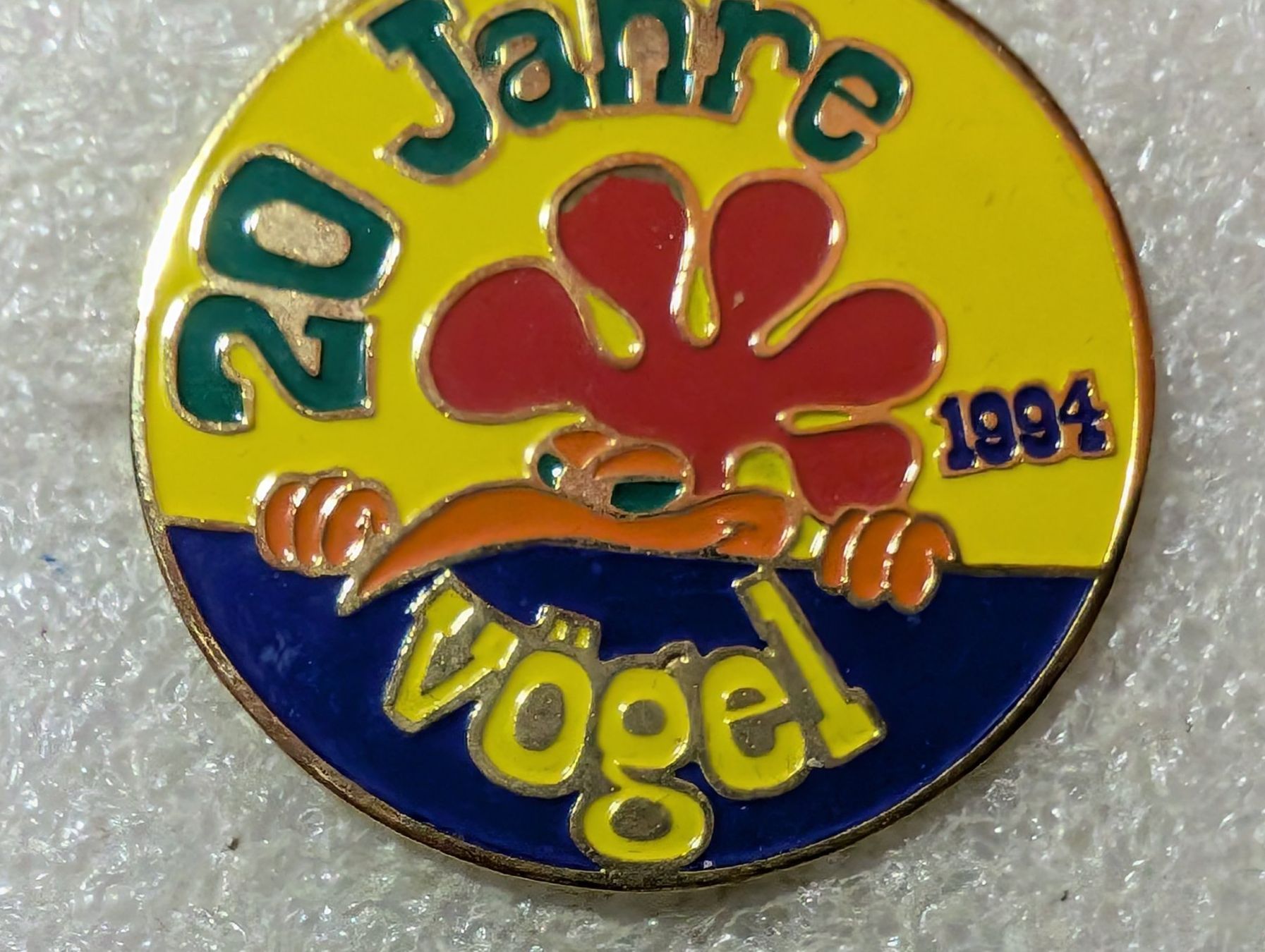 Placchette & Badge: Ansteckpin 83: 20 Jahre Vögel – Usato da Oppligen venduto da Pin-Fall-Shop