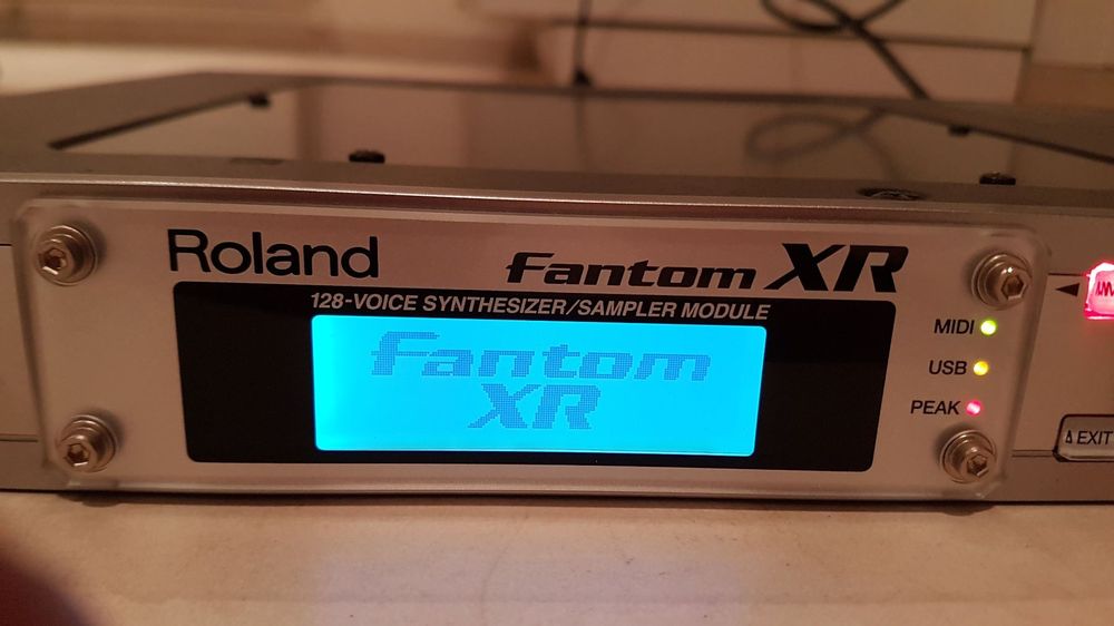 ROLAND FANTOM XR SOUNDMODUL/SAMPLER | Kaufen auf Ricardo