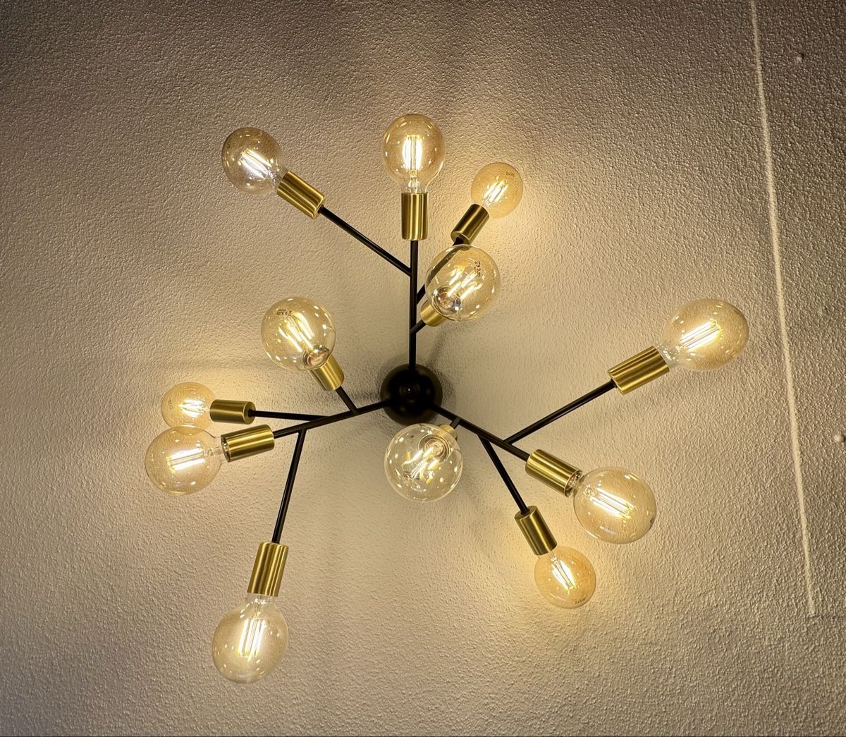 Lampadari & plafoniere: By Rydens Heroes Deckenlampe schwarz/messing 12fl E27 – Usato da Dänikon ZH venduto da Plaetschernderbach 4