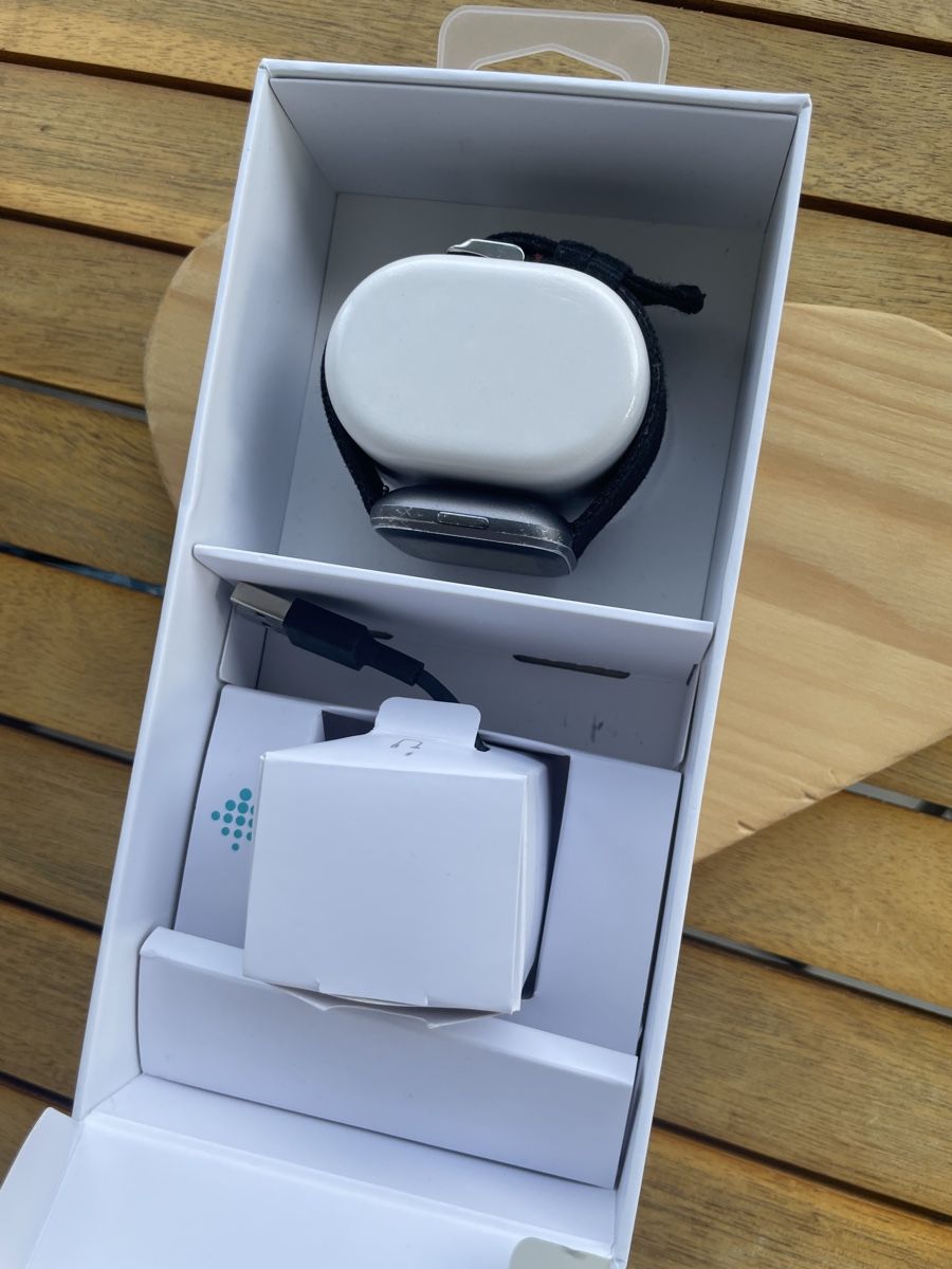 Fitbit Smartwatch: Fitbit-Versa 2 – Gebraucht aus Hombrechtikon von Jupetar 4