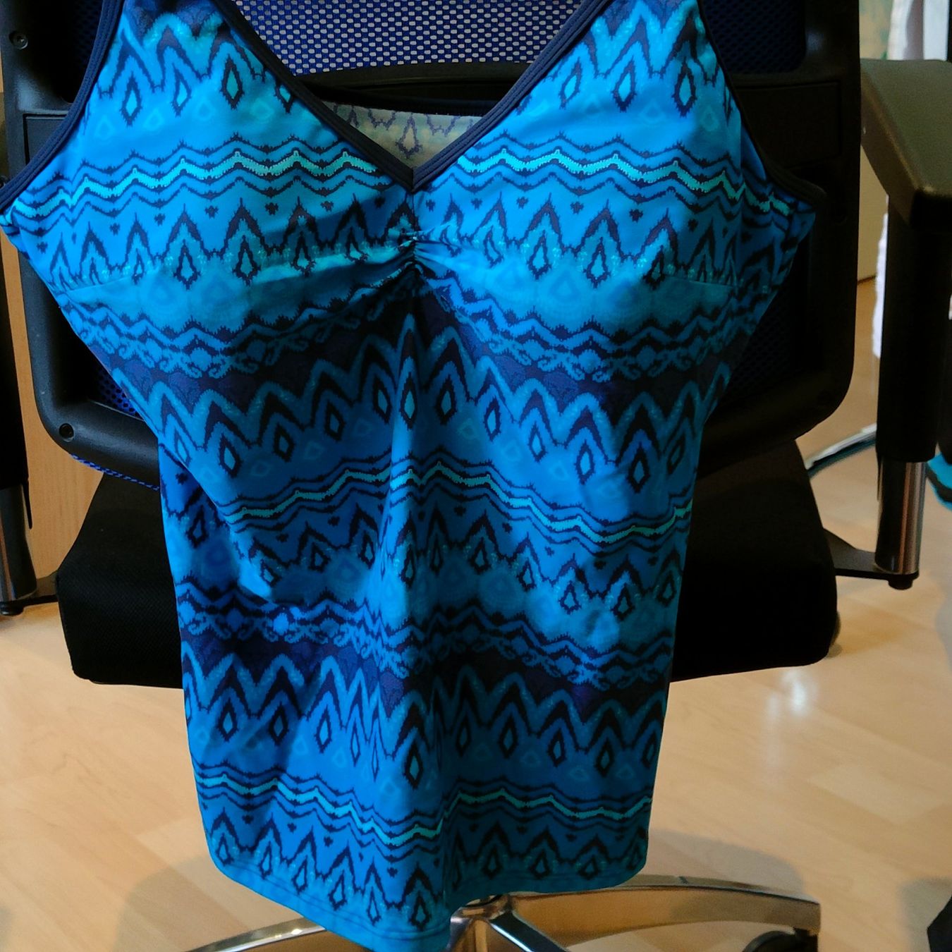 Costumi da bagno & Bikini: Tankini 2 teiler Gr. 46 Fr. 22.- – Nuovo (secondo la descrizione) da Lohn SH venduto da flyerc9