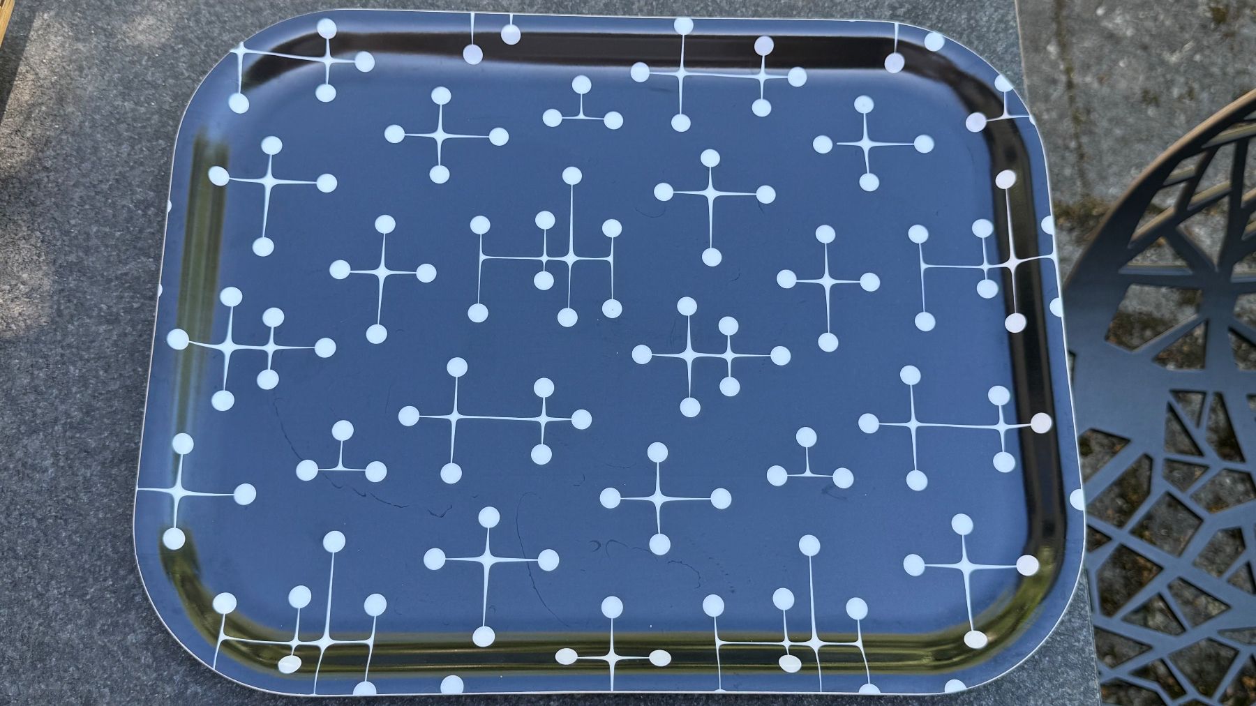 Piatti di portata: Vitra Classic Tray Dot Pattern Tablett in Schwarz NP 98 – Usato da Riehen venduto da To120 3