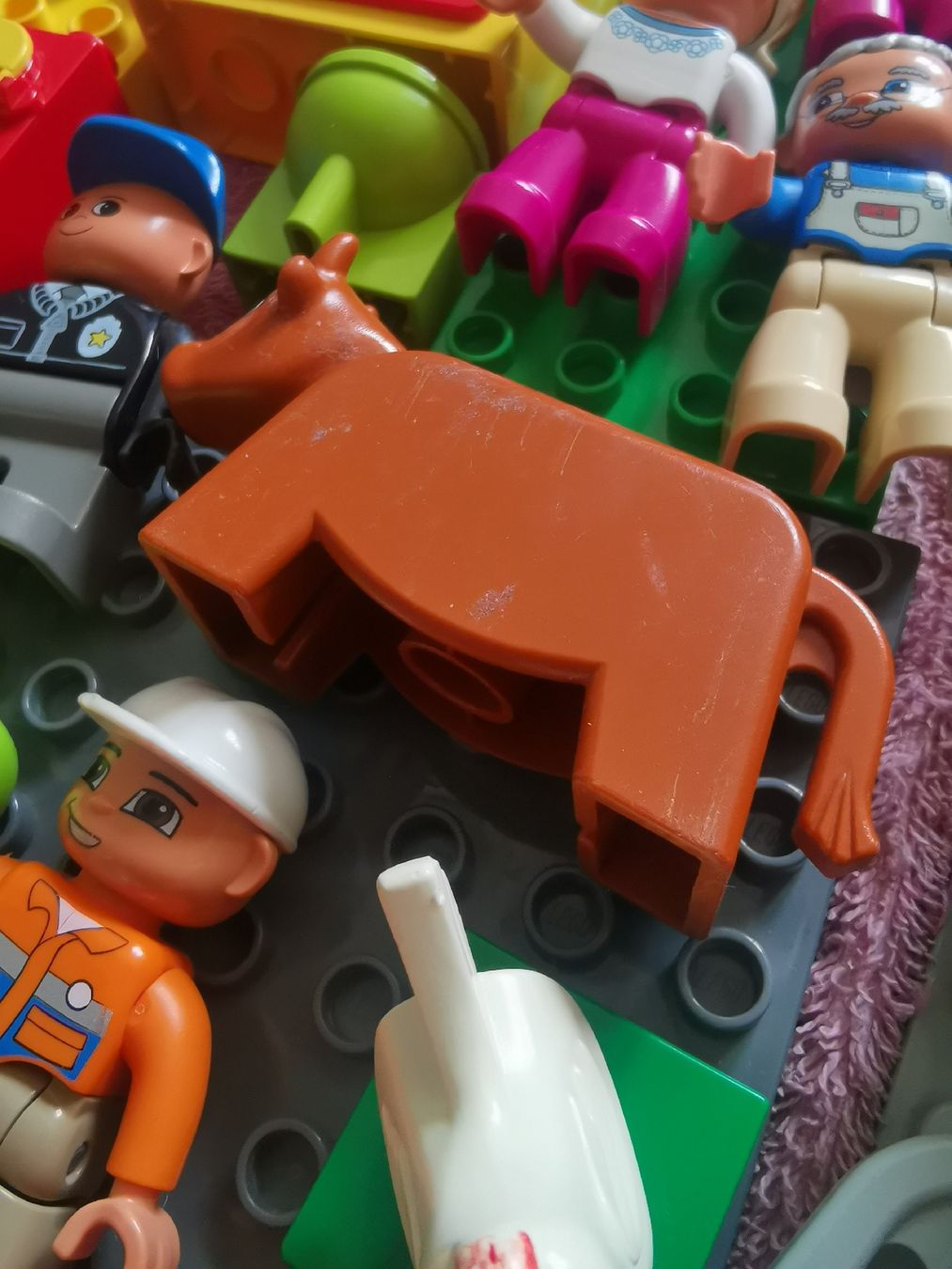 Lego Giocattoli: Lego Duplo xxl Set mit Figuren usw. – Usato da Effretikon venduto da Superkarin7 5