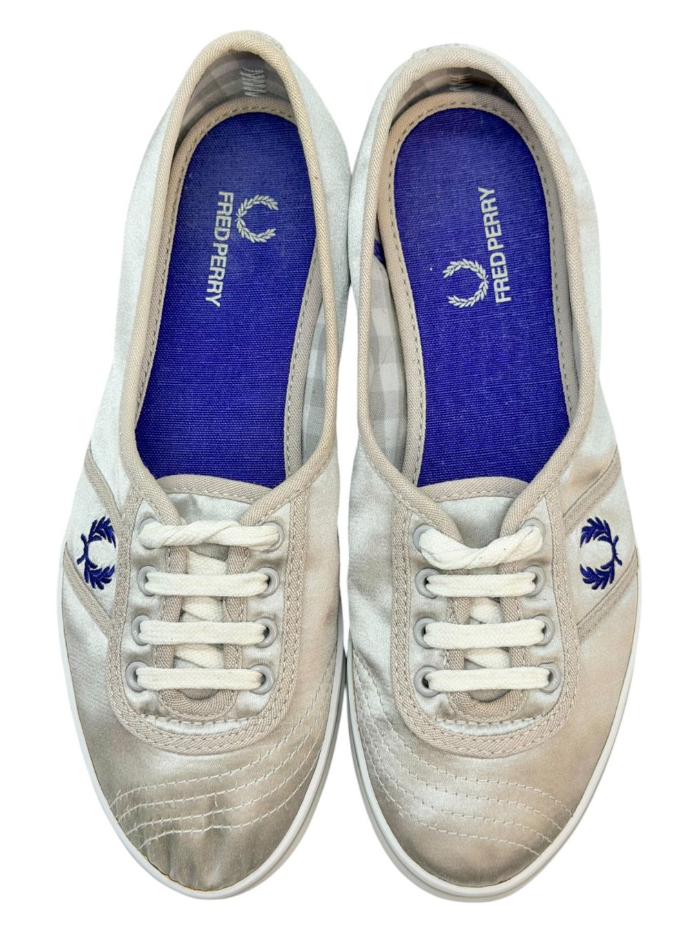 Fred Perry Scarpe da donna: Baskets Fred Perry gris argent. Pointure 37 – Usato da Cossonay-Ville venduto da PatineDuTemps 2