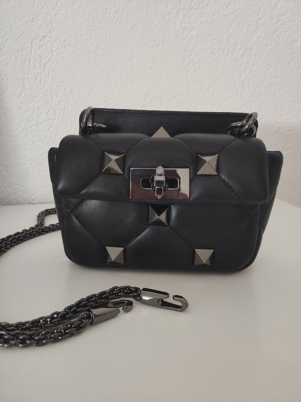 Valentino Borse da donna: Valentino Garavani roman shoulder stud bag mini – Nuovo (secondo la descrizione) da S. Vittore venduto da dbu_2h86