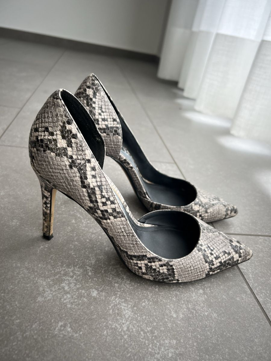 Collants: 2 pairs of high heels – D'occasion à Mendrisio par gun_8gcm 2