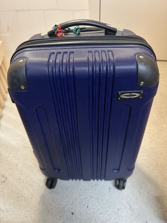 Gut erhaltener, blauer kleiner Koffer - guter Zustand
