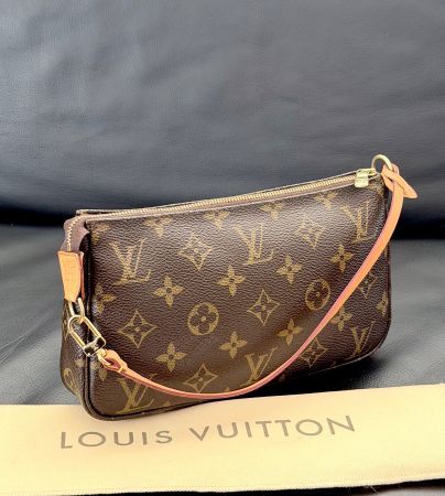 Louis Vuitton Pochette Accessoires NM