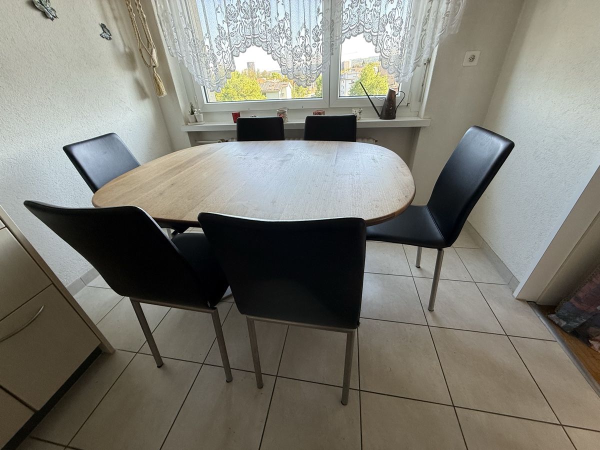 Set di tavolo e panche: Esstisch mit 6 Stühlen, Holz, Leder – Usato da Ehrikon venduto da Mmeite 2