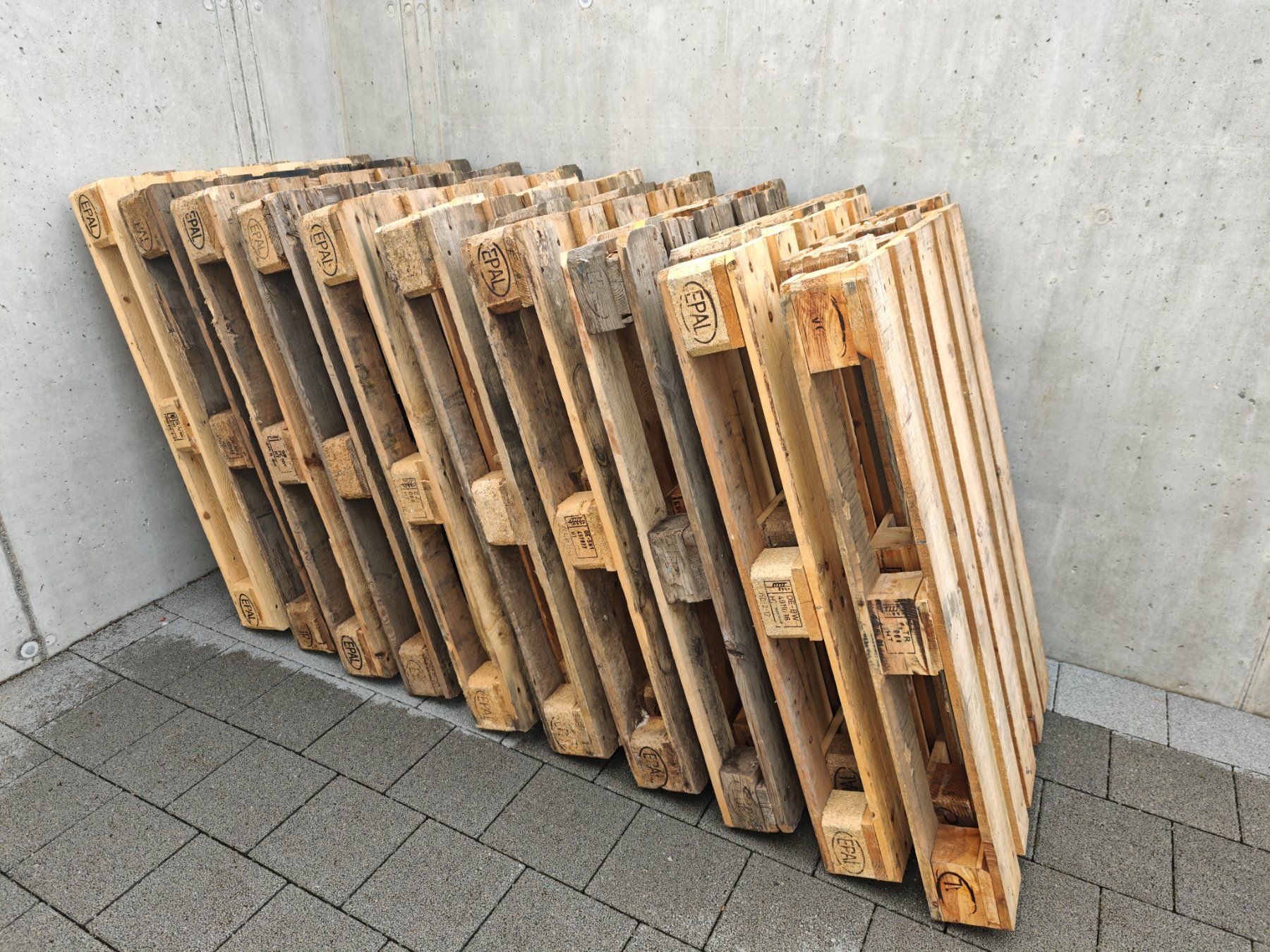 Paletten: 15 Europaletten – Gebraucht aus Dürrenäsch von ReuKos