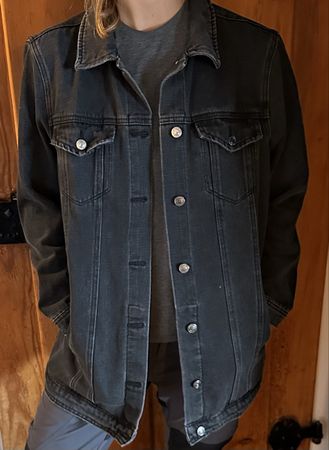 schwarze oversize Jeansjacke, Grösse 38