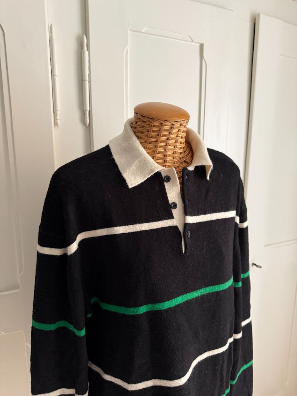 Na-kd Pullover & Sweatshirts: NA-KD - Strickpullover schwarz gestreift M – Gebraucht aus Zürich von Diazaio 1