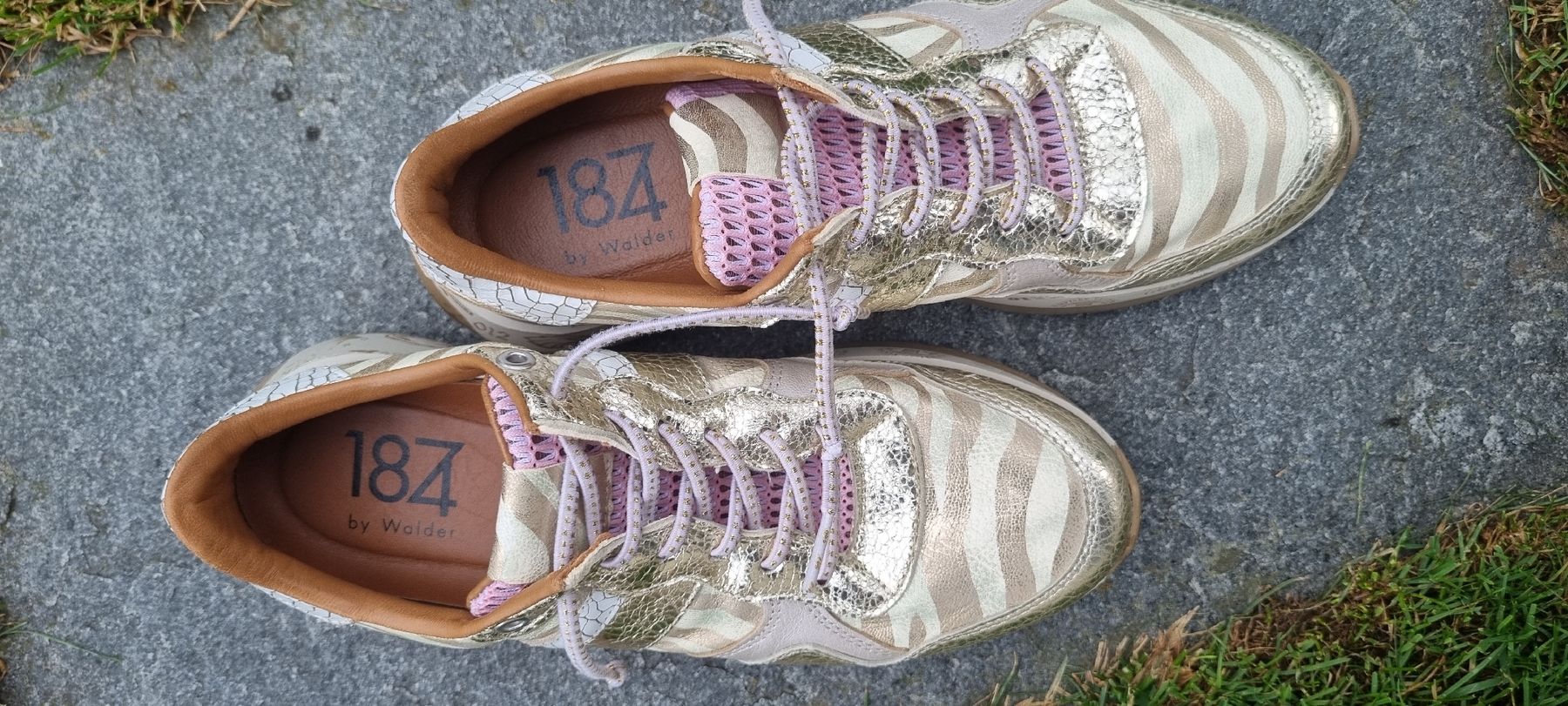 Walder Scarpe da donna: Sneaker 1874 by Walder in Grösse 38 – Usato da Sachseln venduto da Zitroenchen2009