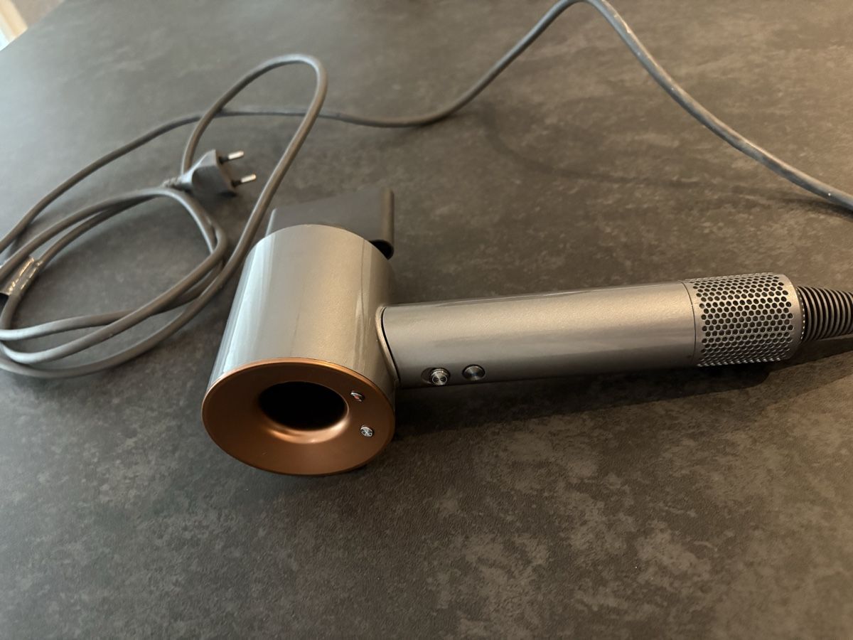 Dyson Föhn: Dyson - Supersonic Haartrockner – Gebraucht aus Gümligen von Chants7 2