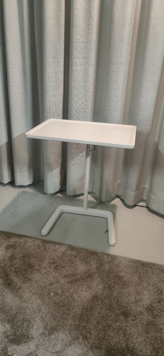 Vitra Tables: Vitra Nes Table – D'occasion à Meilen par COSTA_ABC