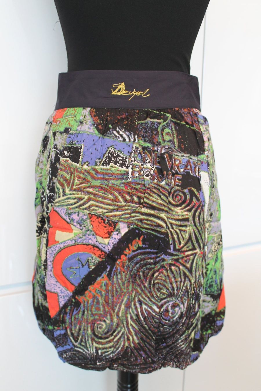 Desigual Gonne: Jupe DESIGUAL taille 38 – Usato da Chez-le-Bart venduto da jasse